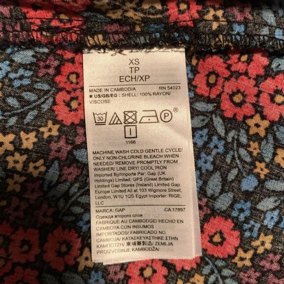 Gap floral print faux wrap dress. Size xs - Picture 6 of 9